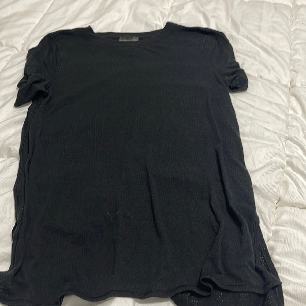 Lululemon black top size 6